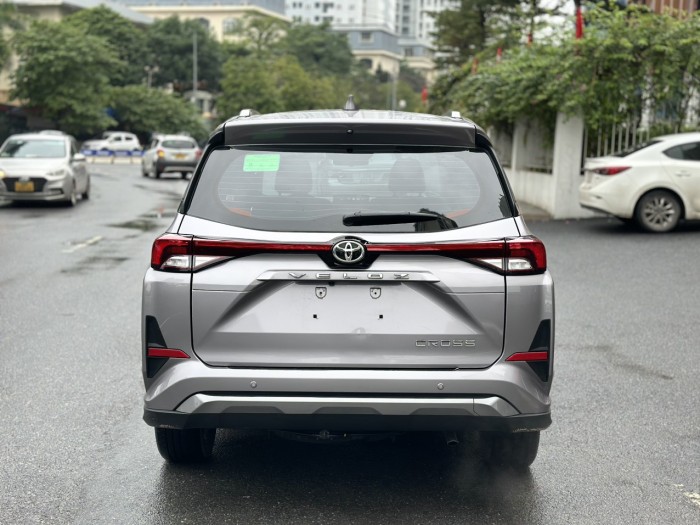 Toyota Veloz Cross 2023 1.5CVT Ghi Bạc.